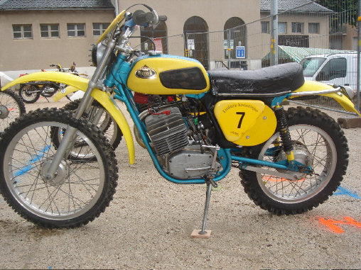 125 Monark